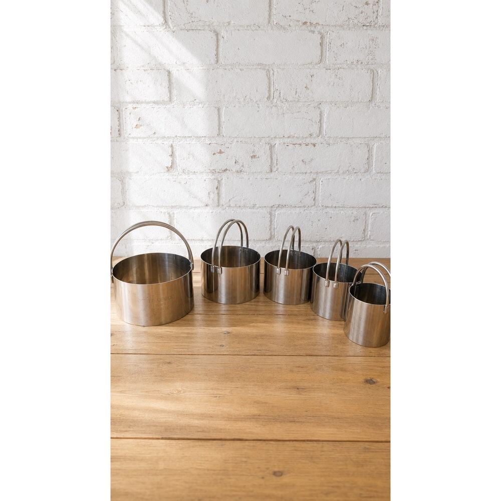 Hulisen Round Biscuit Cookie Cutter Set 5 Pc 1-3/4-3-1/4 in